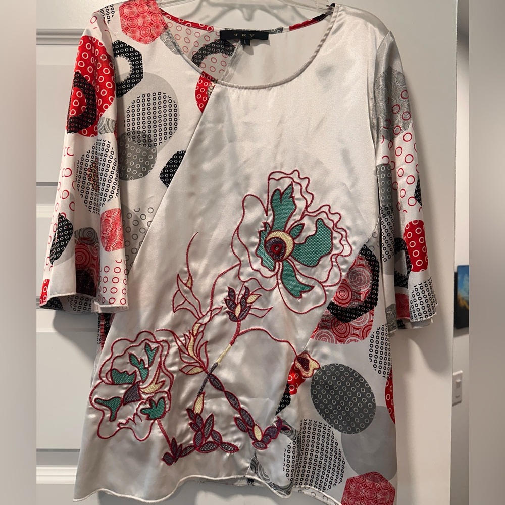 Multicolored silk embroidered Blouse